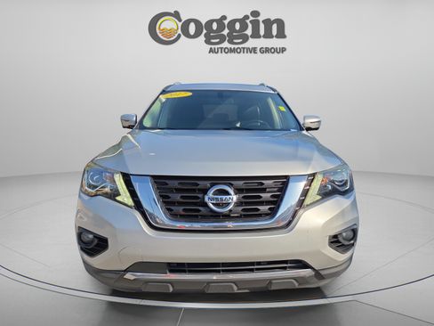 Used 2017 Nissan Pathfinder Platinum FWD image 8