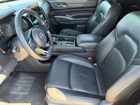 Used 2022 Nissan Pathfinder SL FWD image 10