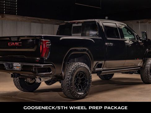 Used 2025 GMC Sierra 2500 AT4 w/ AT4 Premium Plus Package image 10