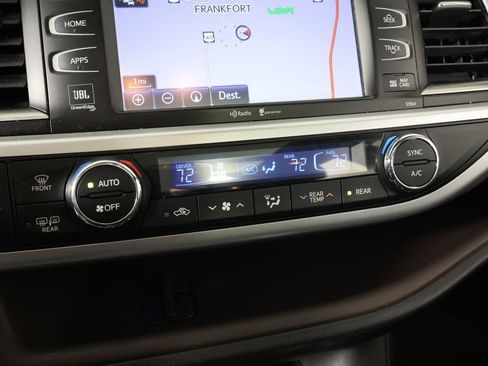 Used 2014 Toyota Highlander Limited Platinum image 40