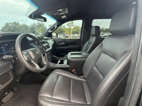 Used 2022 Chevrolet Suburban Z71 AWD/4WD image 11