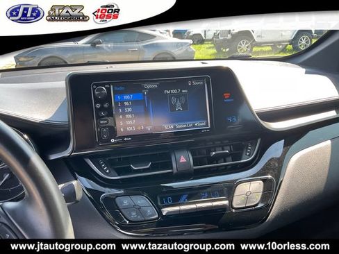 Used 2018 Toyota C-HR XLE FWD image 18