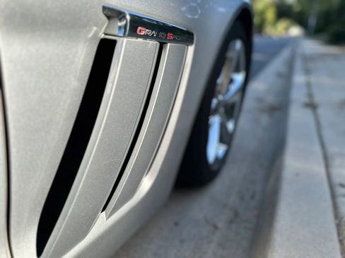 Used 2010 Chevrolet Corvette Grand Sport w/ Preferred Equipment Group RWD image 24