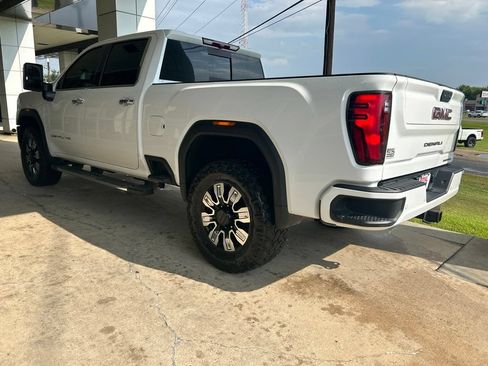 Used 2025 GMC Sierra 2500 Denali AWD/4WD image 5