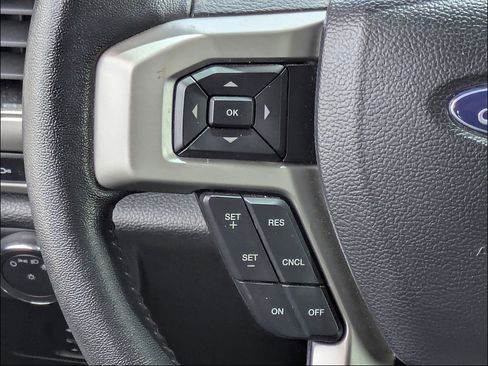Used 2020 Ford F350 Lariat w/ Lariat Value Package AWD/4WD image 24