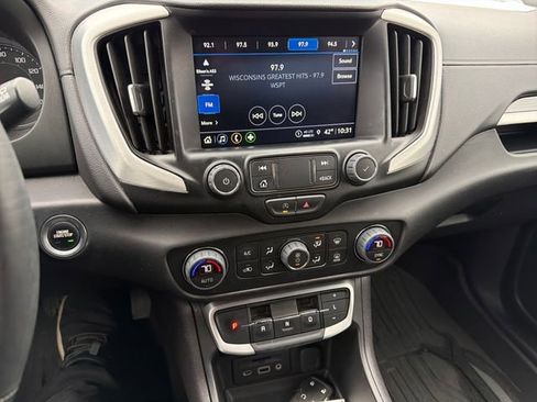 Used 2024 GMC Terrain SLT w/ LPO, Floor Liner Package image 20