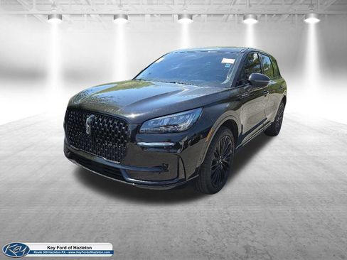 Used 2023 Lincoln Corsair AWD w/ Equipment Group 102A image 3