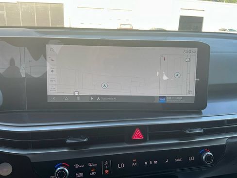 Used 2025 Kia Sorento S w/ Panoramic Sunroof Package FWD image 26