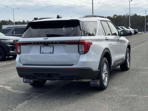 New 2026 Ford Explorer Active AWD/4WD image 4