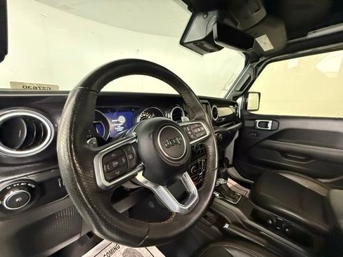 Used 2023 Jeep Wrangler Unlimited Rubicon 392 image 5