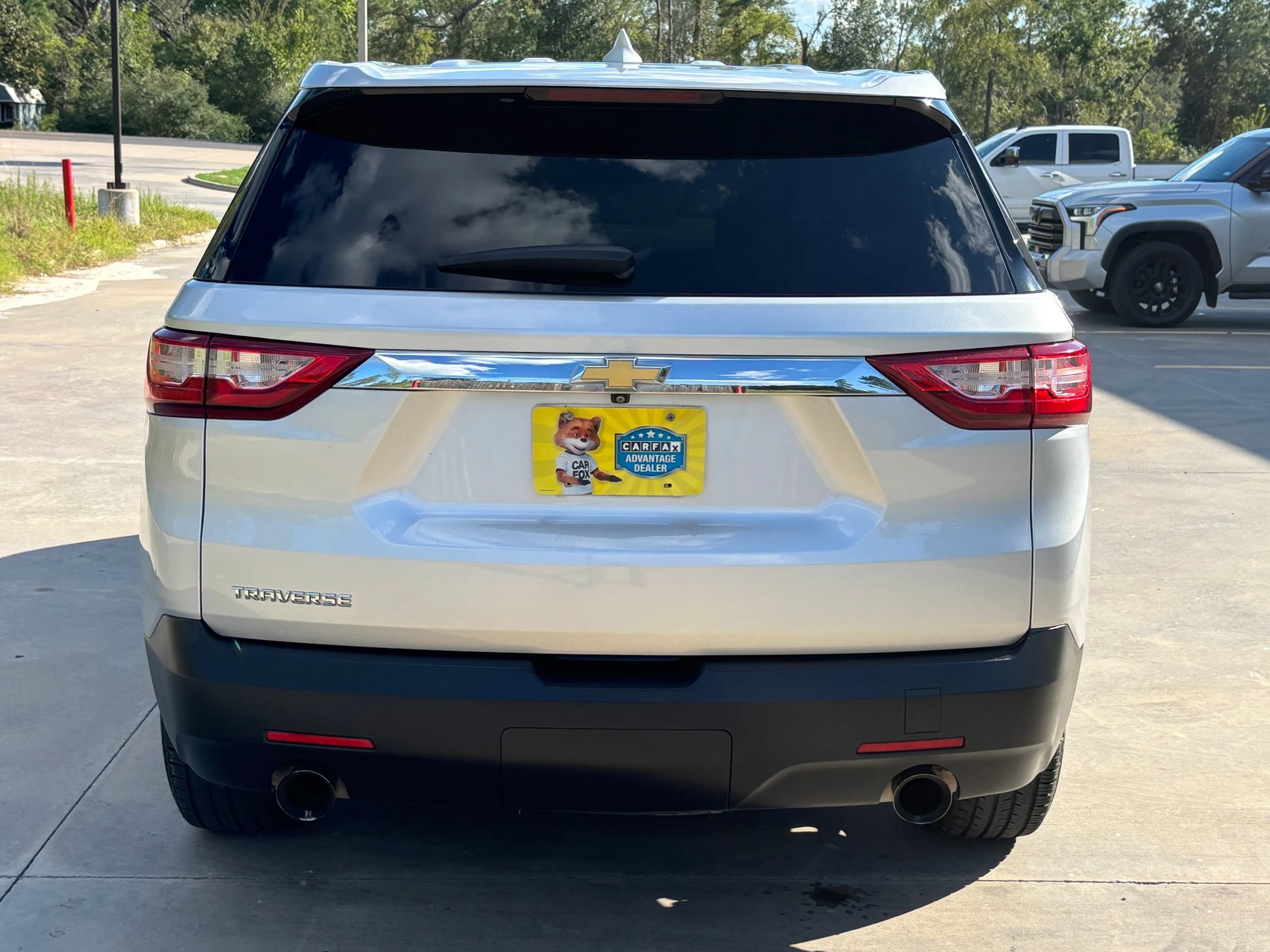 Used 2020 Chevrolet Traverse LS FWD image 6