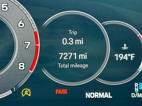 Used 2025 Porsche Cayenne image 26