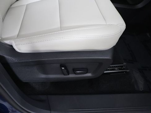 Used 2025 Nissan Murano SL AWD/4WD image 32