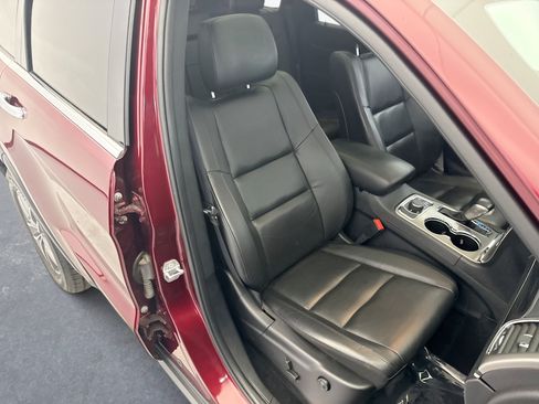 Used 2022 Jeep Grand Cherokee Limited w/ Tech Group AWD/4WD image 16
