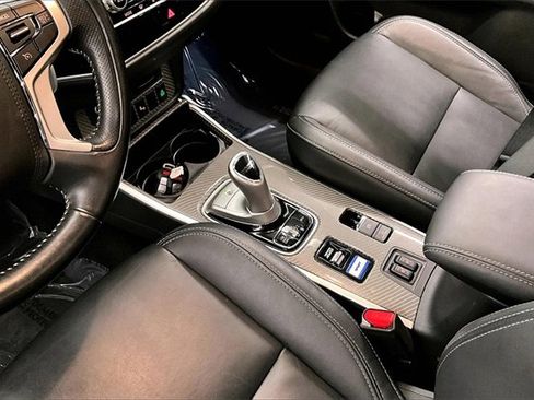 Used 2022 Mitsubishi Outlander SEL image 14