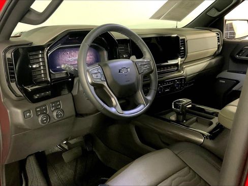 Used 2025 Chevrolet Silverado 1500 ZR2 w/ Technology Package image 14