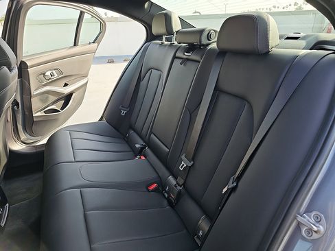Used 2025 BMW 330i Sedan w/ Premium Package RWD image 14