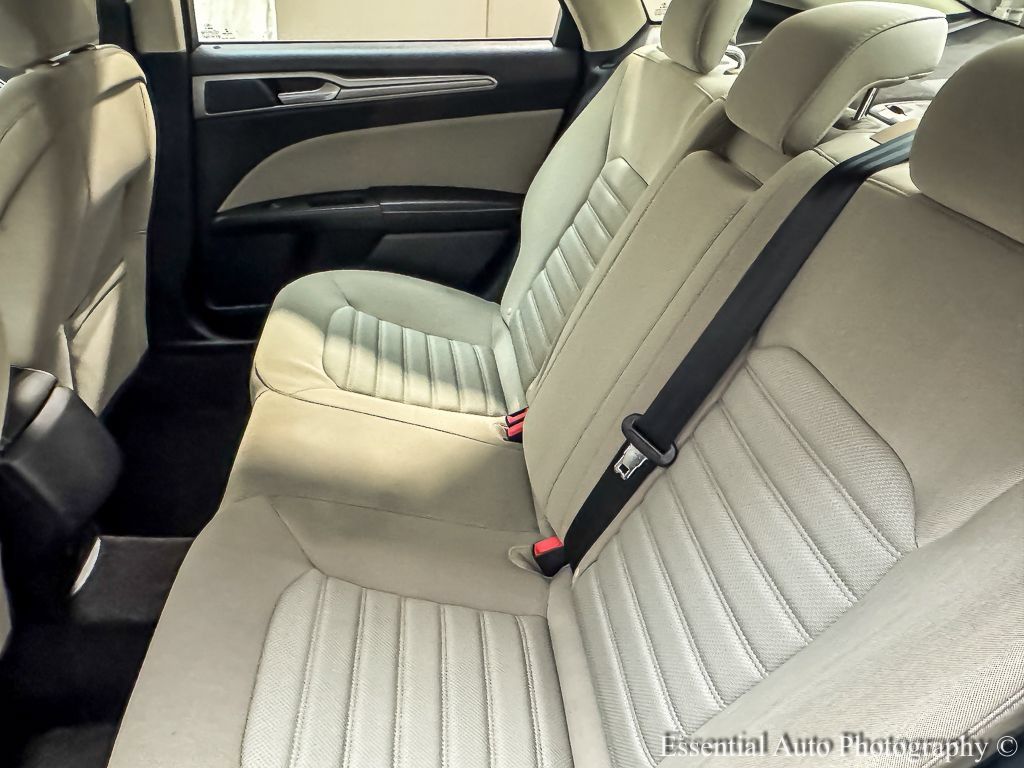 Used 2018 Ford Fusion S FWD image 11