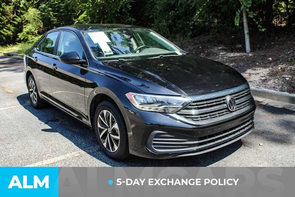 Used 2024 Volkswagen Jetta S FWD image 3