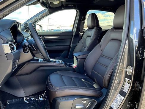 New 2025 MAZDA CX-5 Signature image 9