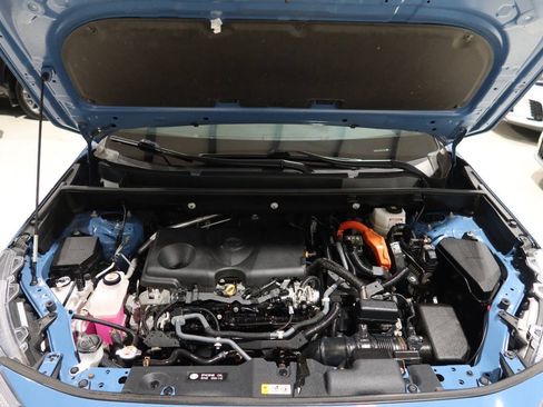 Used 2022 Toyota RAV4 XSE AWD/4WD image 9