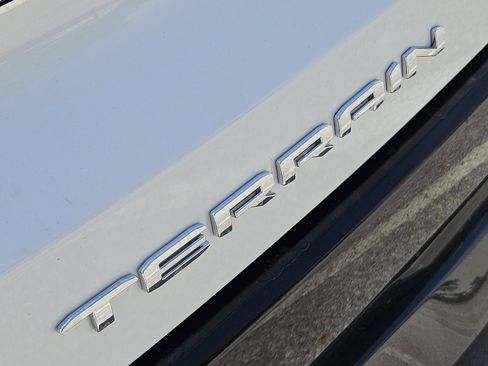 New 2026 GMC Terrain AT4 AWD/4WD image 8