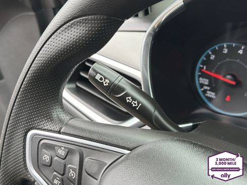 Used 2019 Chevrolet Equinox LS w/ LS Convenience Package FWD image 19