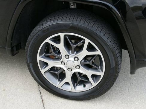 Used 2020 Jeep Grand Cherokee Overland image 8