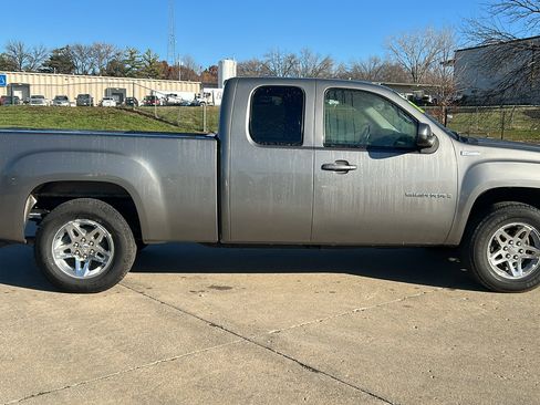 Used 2009 GMC Sierra 1500 SLE w/ All-Terrain Package image 5