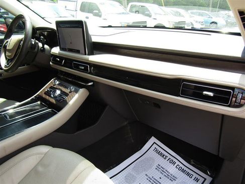Used 2020 Lincoln Aviator Reserve image 40
