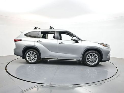Used 2021 Toyota Highlander Limited AWD/4WD image 8