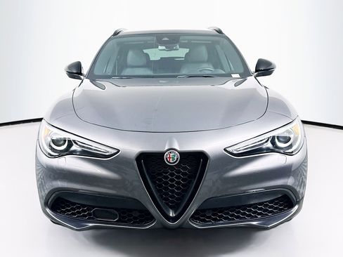 Used 2023 Alfa Romeo Stelvio Veloce AWD/4WD image 2