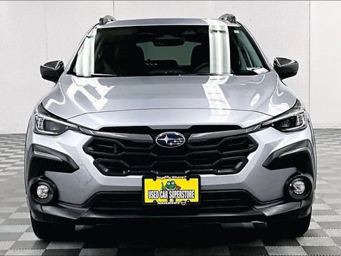 Used 2025 Subaru Crosstrek 2.5i Limited AWD/4WD image 4