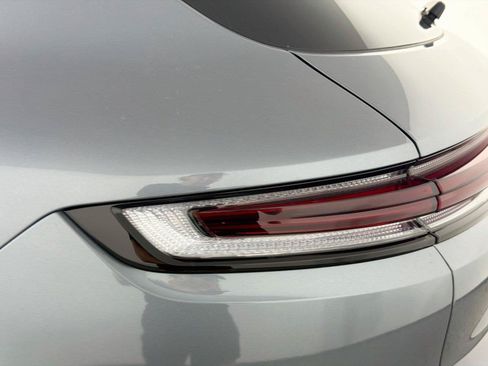 Certified 2026 Porsche Cayenne AWD/4WD image 16