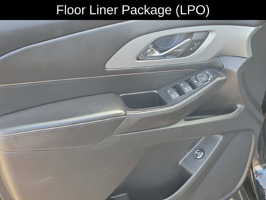 Used 2021 Chevrolet Traverse LT FWD image 9