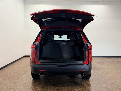 Used 2023 Chevrolet Traverse LT AWD/4WD image 5