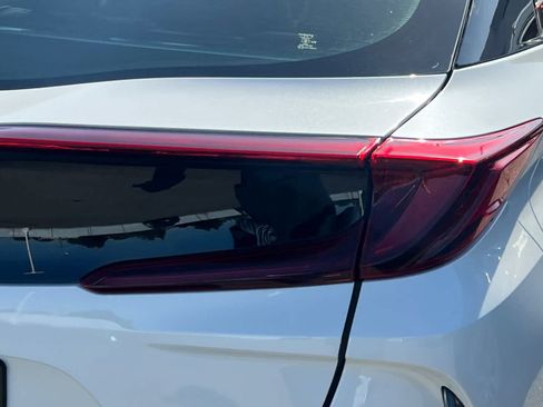 Used 2017 Toyota Prius Prime Advanced FWD image 18