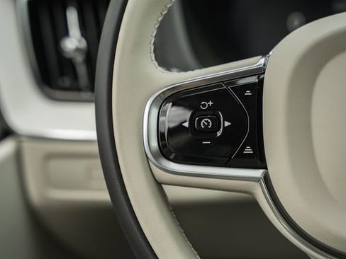 New 2026 Volvo XC60 B5 Ultra w/ Protection Package Premier AWD/4WD image 31