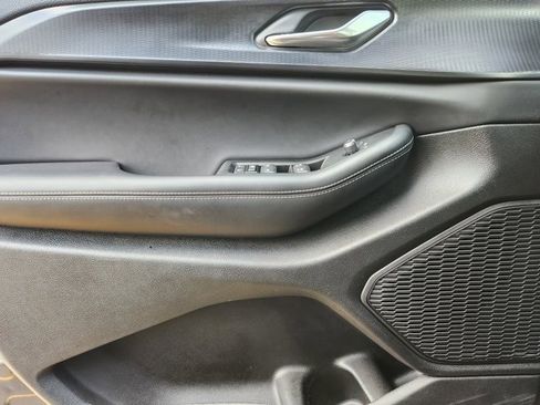 Used 2025 Jeep Grand Cherokee L Laredo image 21