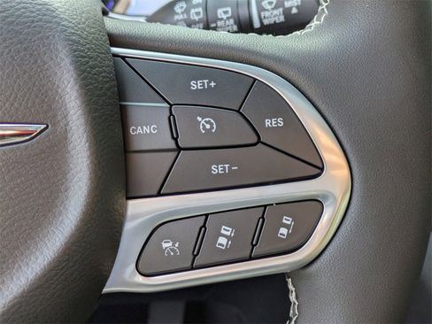 New 2026 Chrysler Pacifica Limited image 19