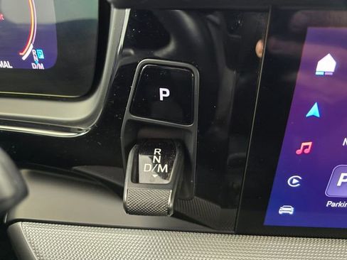 Used 2024 Porsche Cayenne AWD/4WD image 35