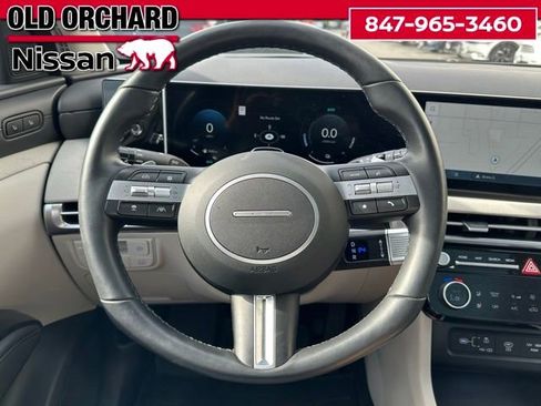 Used 2025 Hyundai Tucson Limited AWD/4WD image 22