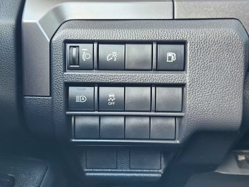 Used 2025 Toyota 4Runner SR5 AWD/4WD image 21
