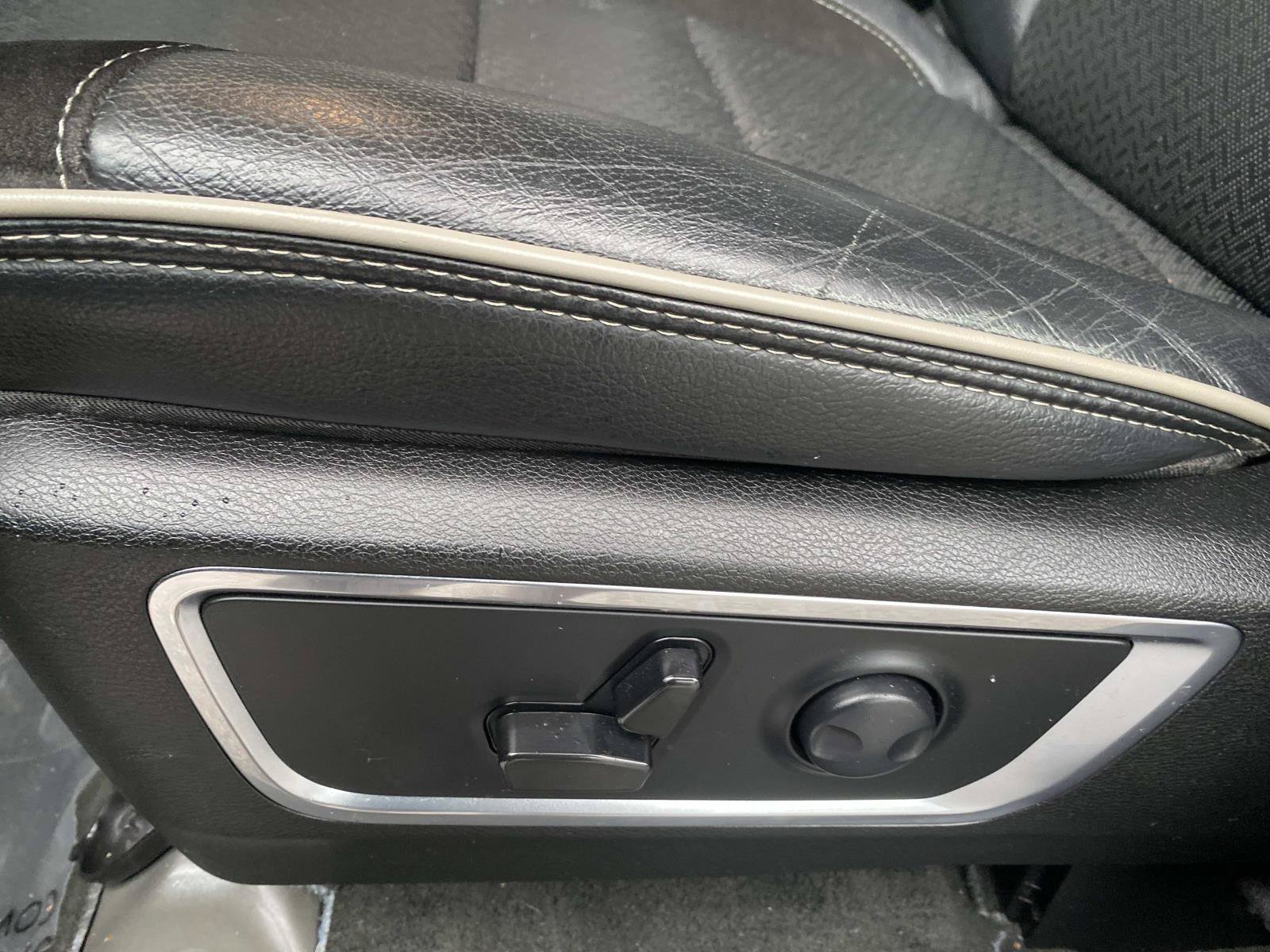 Used 2024 RAM 1500 Laramie RWD image 24