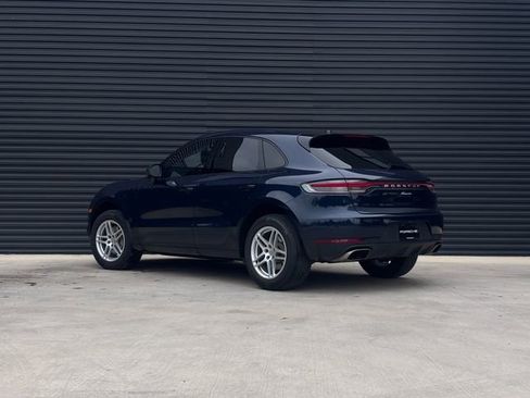 Certified 2021 Porsche Macan AWD/4WD image 3