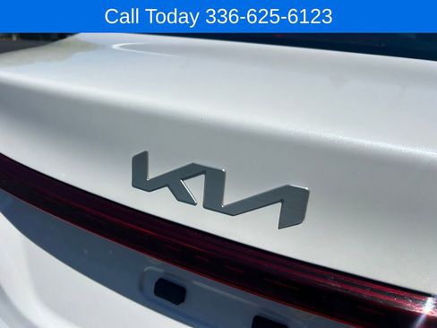 Used 2024 Kia Forte LXS FWD image 12