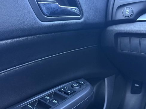 Used 2013 Acura ILX w/ Technology Package image 10