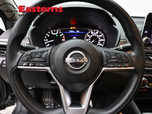 Used 2024 Nissan Altima 2.5 SV AWD/4WD image 10