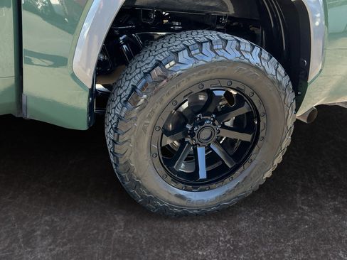 Used 2022 Toyota Tundra Limited RWD image 9