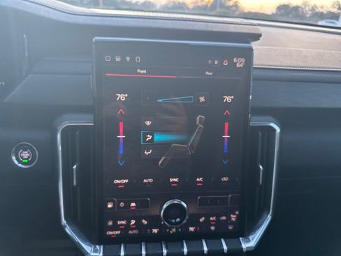 Used 2024 GMC Acadia Elevation image 8